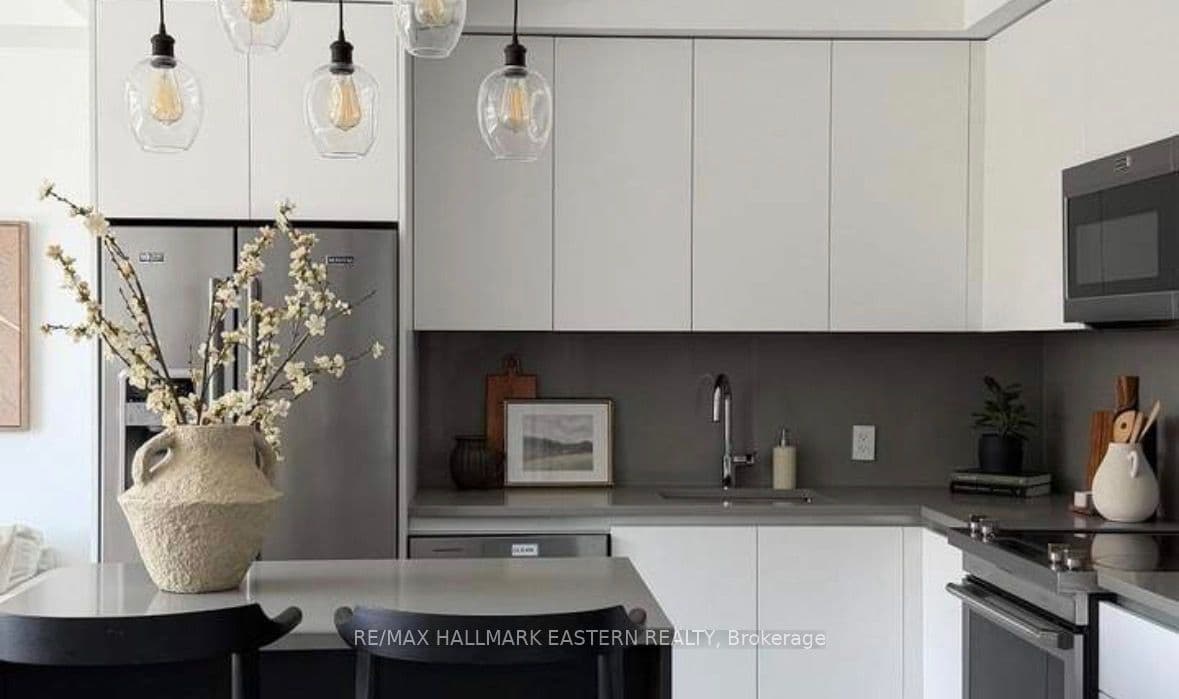 Suite 308 · Floor 3, Unit 308 · 195 Hunter St E