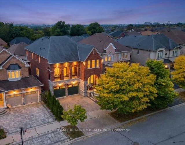 Detached at 66 Bush Ridges Avenue, Richmond Hill, ON L4E 0P1