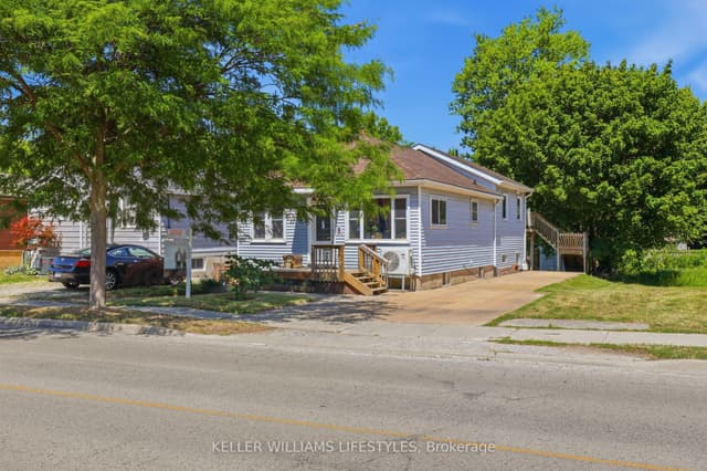 Detached at 118 Emery Street W, London South, ON N6J 1S1