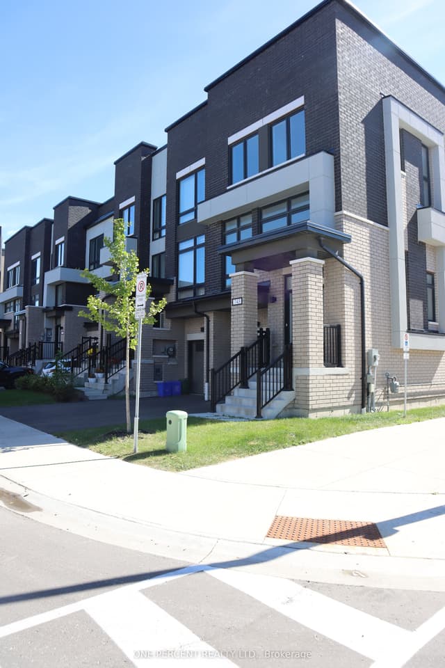 Att/Row/Townhouse at 743 Stanstead Path, Oshawa, ON L1K 3G4
