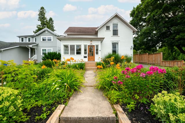 Detached at 22 John Street, Orangeville, ON L9W 2P1