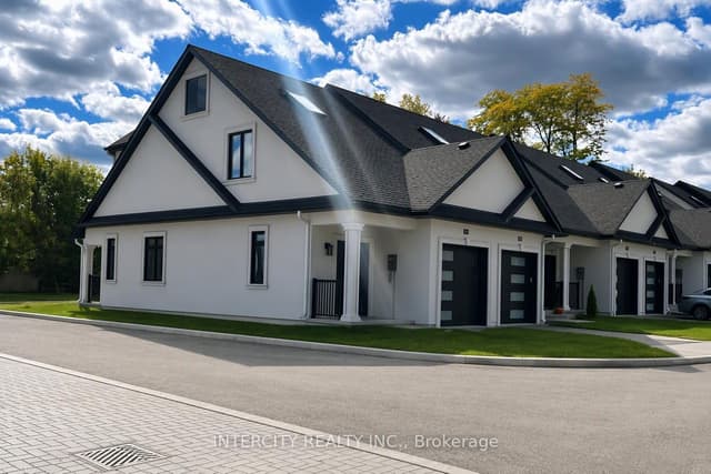 Att/Row/Townhouse at 263 Barrie Street 15, Bradford West Gwillimbury, ON L3Z 4M8