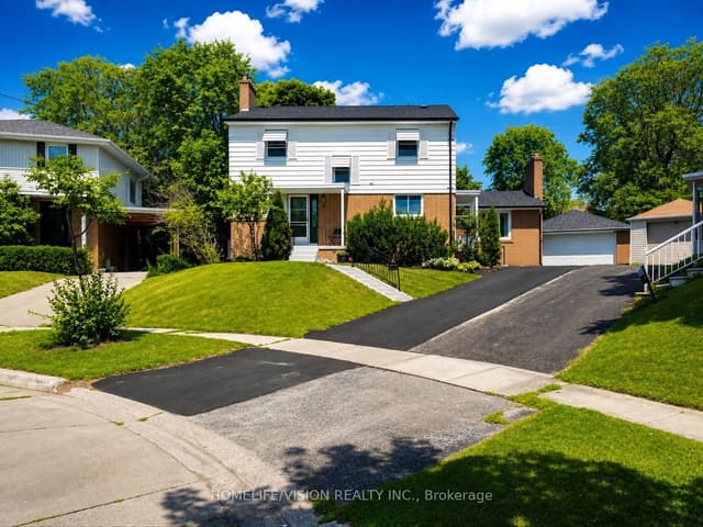 Detached at 9 Lyndfield Crescent, Brampton, ON L6W 2P4