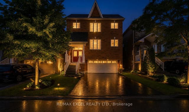 Detached at 44 Matthew Boyd Crescent, Newmarket, ON L3X 3C3