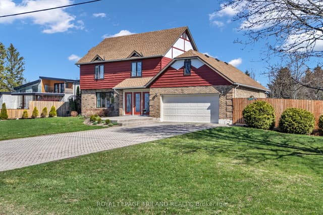 Detached at 5257 Cliff Road, Lambton Shores, ON N0N 1J7