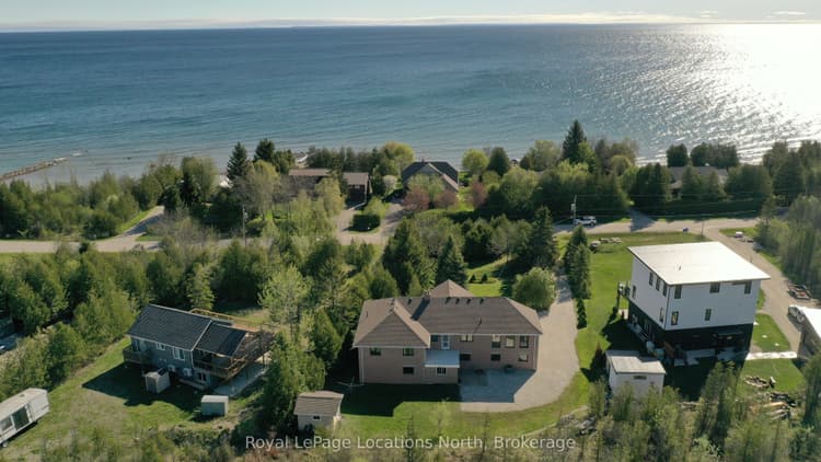 252 Lakeshore Road