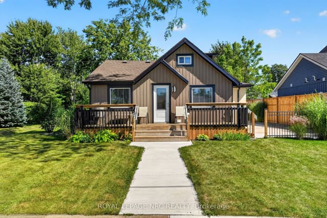 Detached at 220 ROSEWOOD Avenue, Fort Erie, ON L0S 1B0