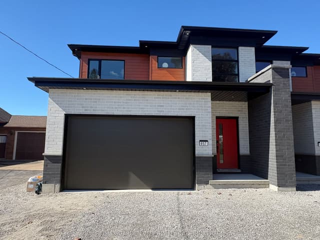 Semi-Detached at 657 Clare Avenue, Welland, ON L3C 3B9