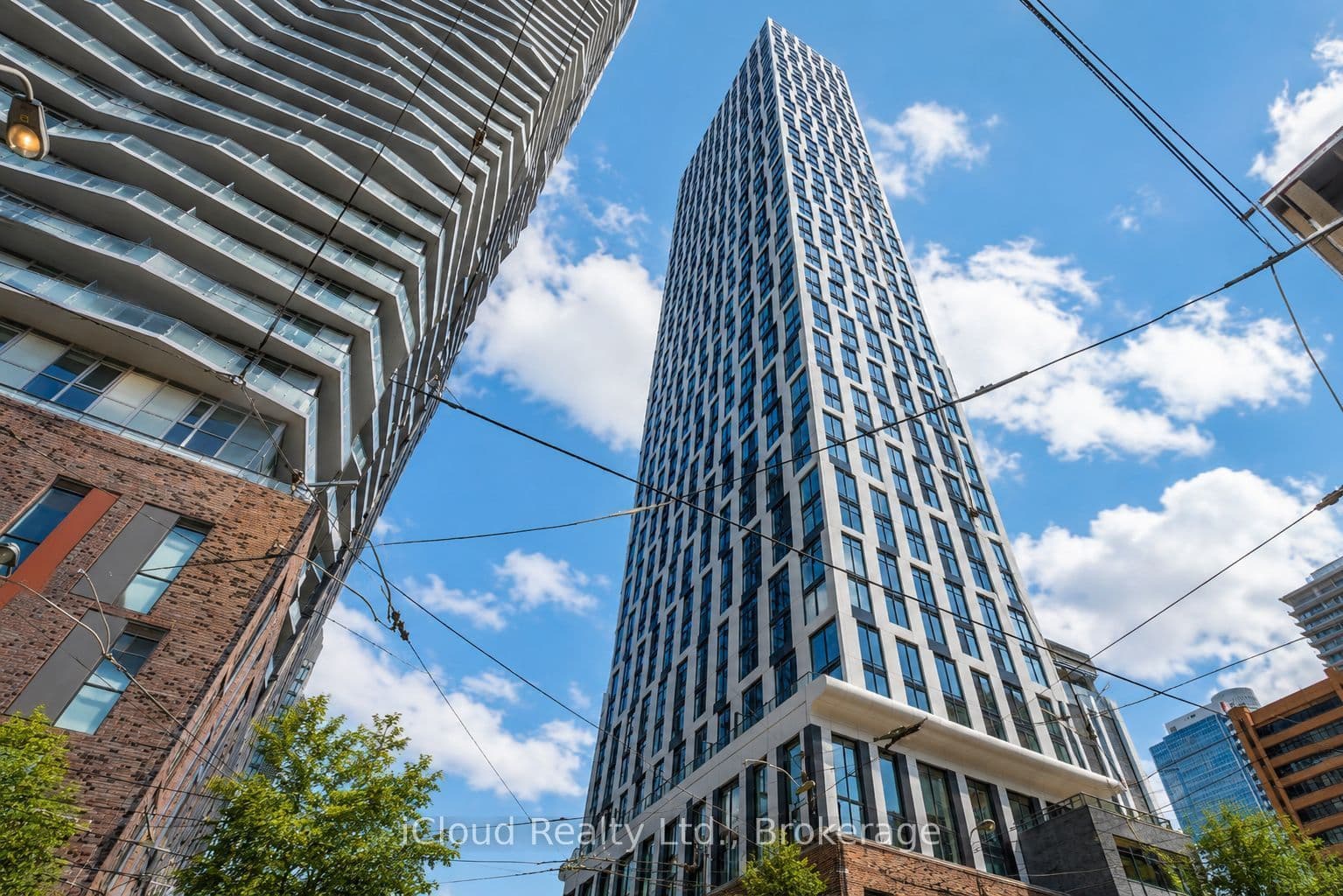 Suite 4012 · Floor 40, Unit 4012 · 252 Church St