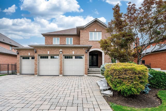 Detached at 104 Cartwright Boulevard, Vaughan, ON L4L 8J8