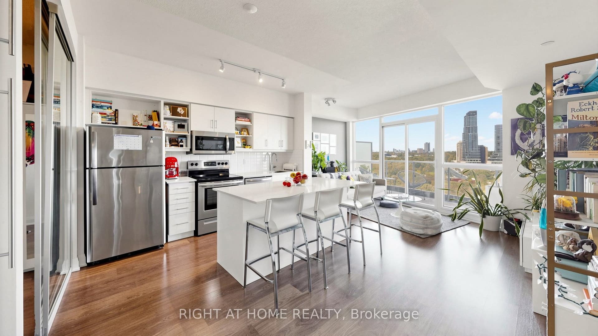 Suite 1103 · Floor 11, Unit 1103 · 160 Vanderhoof Ave