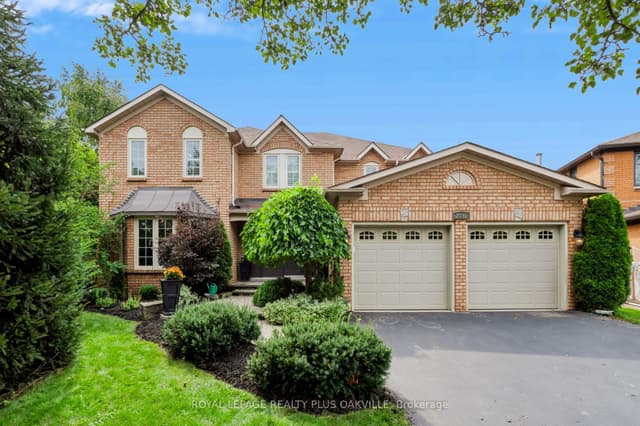 Detached at 2097 Innkeeper Court, Oakville, ON L6M 3A2