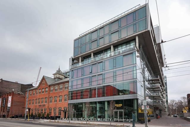 Condo Apartment at 560 King Street W 625, Toronto, ON M5V 1M3, Toronto C01