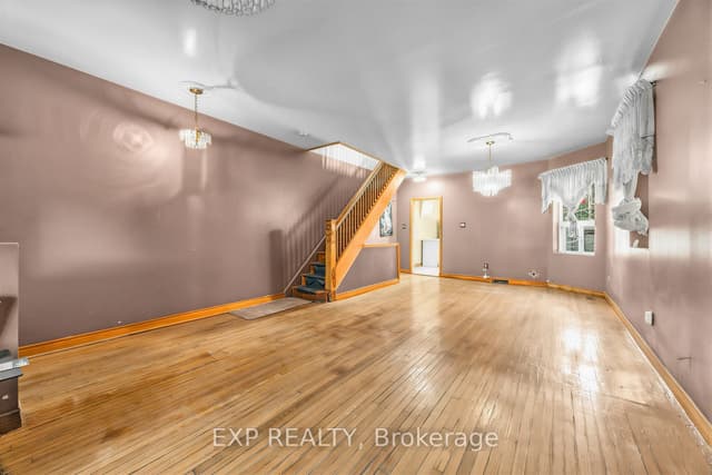 Semi-Detached at 511 Carlaw Avenue, Toronto, ON M4K 3J3, Toronto E01