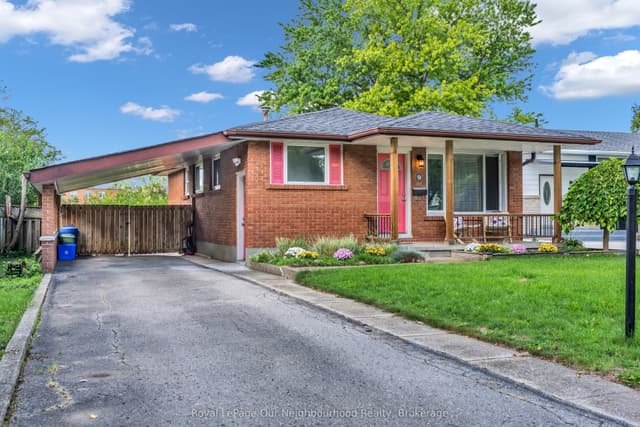 Detached at 9 Kenwood Crescent, London East, ON N5Y 3W6