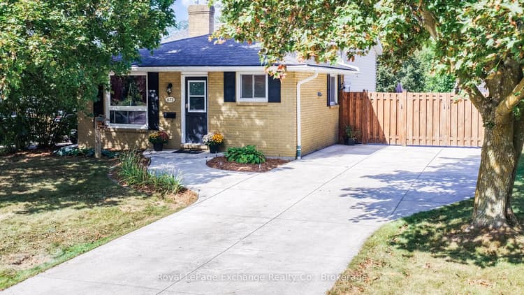 672 Palmateer Drive