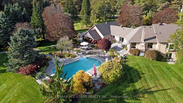 Detached at 15 Lobraico Lane, Whitchurch-Stouffville, ON L4A 7X5