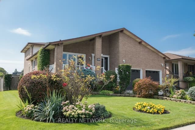 Detached at 104 Glen Cannon Drive, Hamilton, ON L8G 4E1