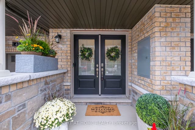 Att/Row/Townhouse at 41 Amulet Way, Whitby, ON L1R 0R5