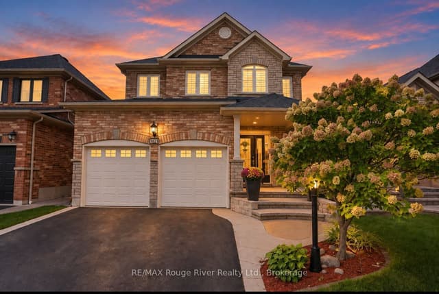 Detached at 104 Fencerow Drive, Whitby, ON L1R 3N2