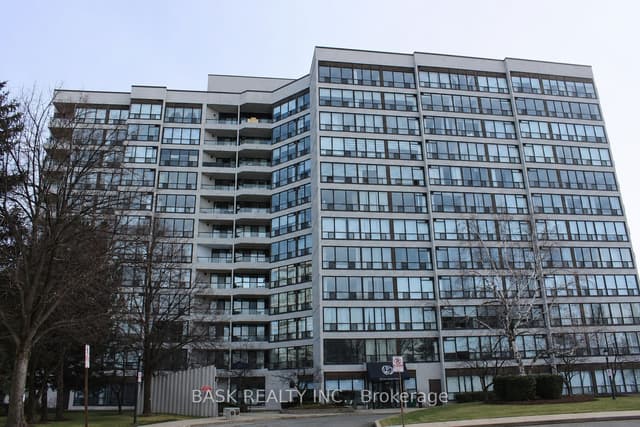 Condo Apartment at 12 Laurelcrest Street 907, Brampton, ON L6S 5Y4