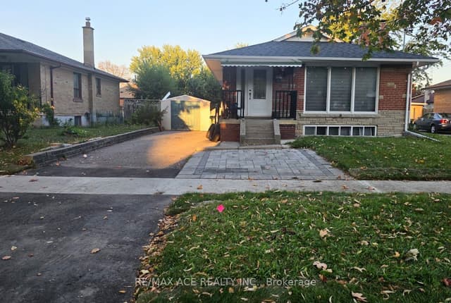 Detached at 25 Courton Drive, Toronto, ON M1R 1K7, Toronto E04