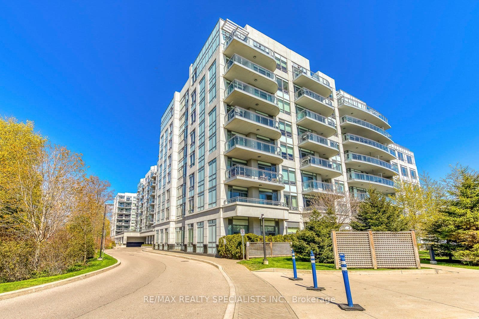 Suite 316 · Floor 3, Unit 316 · 3500 Lakeshore Rd W