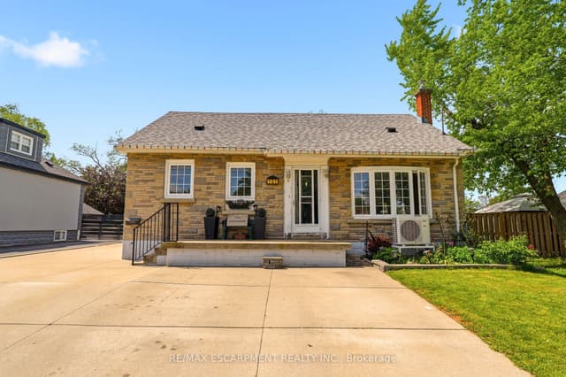 Detached at 191 Millen Road, Hamilton, ON L8E 2G4