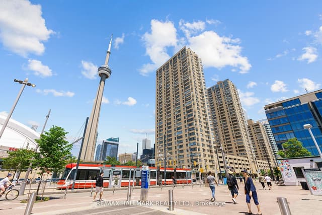Condo Apartment at 270 Queens Quay W 2903, Toronto, ON M5J 2N4, Toronto C01