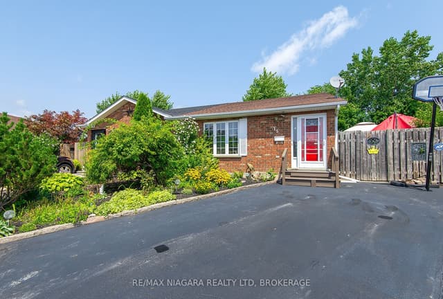 Semi-Detached at 15 Marc Court, Welland, ON L3B 5X2
