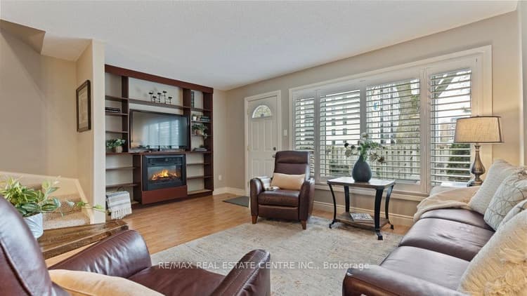 15 Green Valley Drive