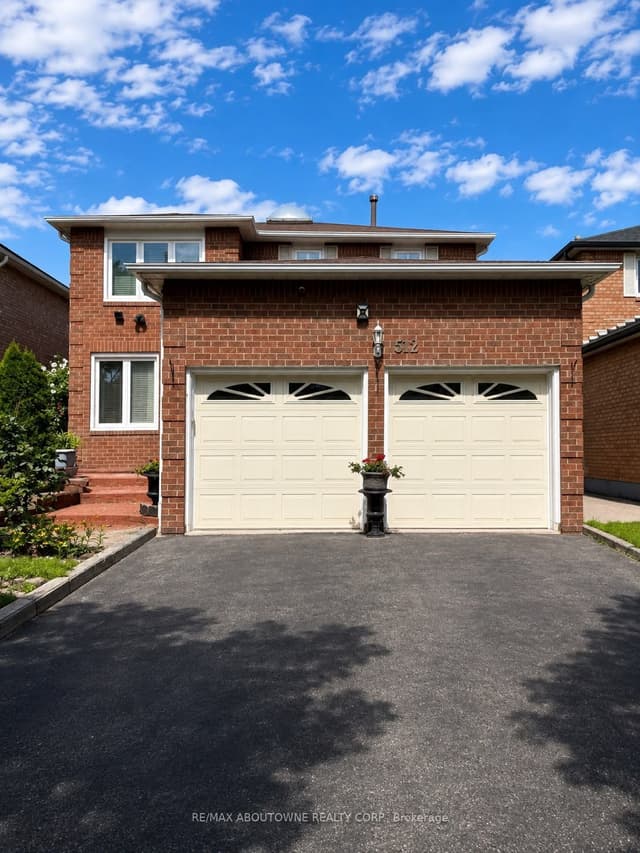Detached at 512 Chieftan Circle, Mississauga, ON L4Z 3A3