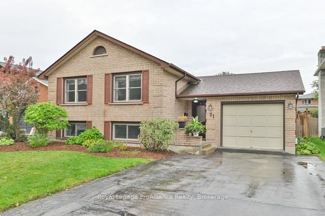 Detached at 21 Forrester Court, Belleville, ON K8P 5C4
