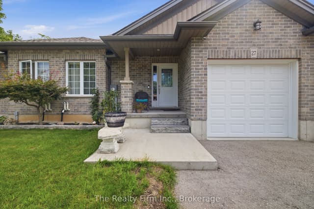 Semi-Detached at 27 Cronyn Street, Woodstock, ON N4S 3T4