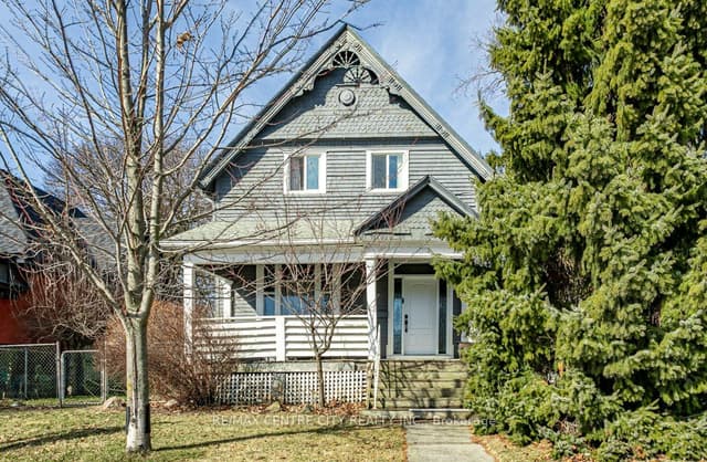 Detached at 52 Princess Avenue, St. Thomas, ON N5R 2V7
