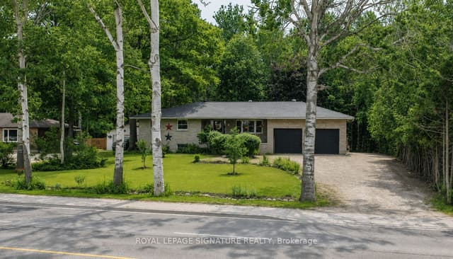 Detached at 1729 Mosley Street, Wasaga Beach, ON L9Z 1Z8