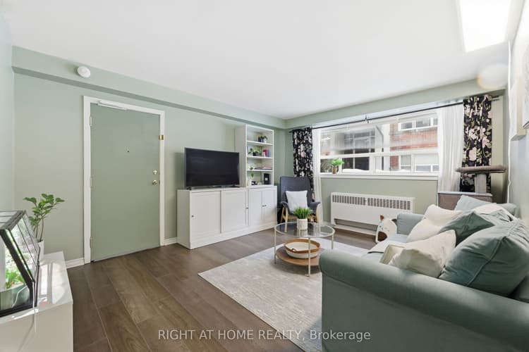 223 MacNab Street