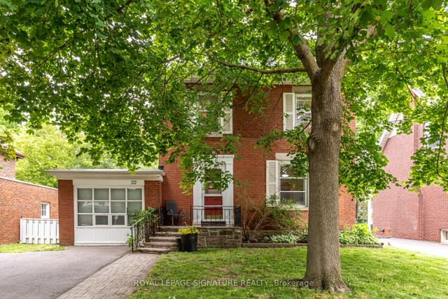 Detached at 22 Peel Avenue, Brampton, ON L6W 1X2