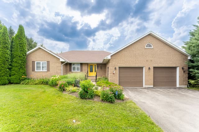 Detached at 476210 3rd Line, Melancthon, ON L9V 1T3