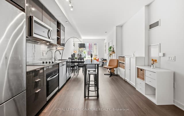 Condo Apartment at 543 Richmond Street W 427, Toronto, ON M5V 0W9, Toronto C01