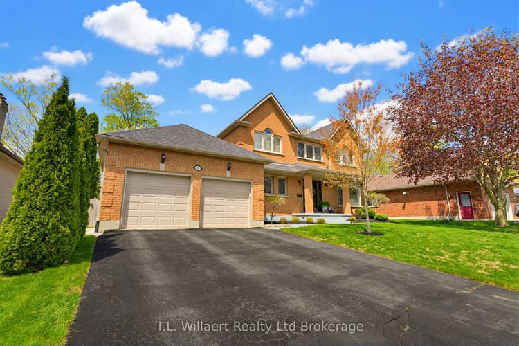 10 Woodside Drive