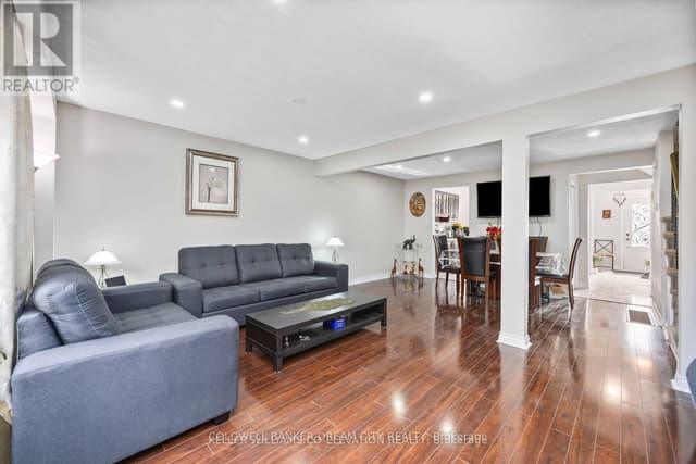 Semi-Detached at 3073 Ireson Court UPPER, Mississauga, ON L4T 1N7