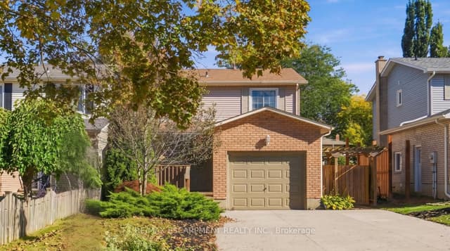 Detached at 37 Bayview Drive, Grimsby, ON L3M 4Z6