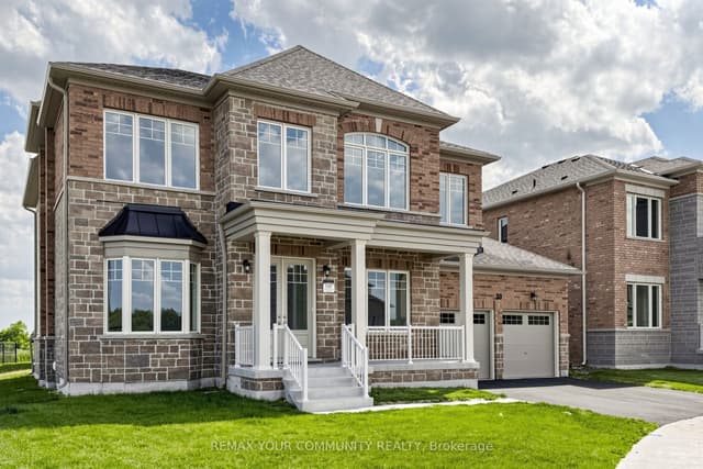 Detached at 33 Lorrain Hand Crescent, Georgina, ON L4P 0S9
