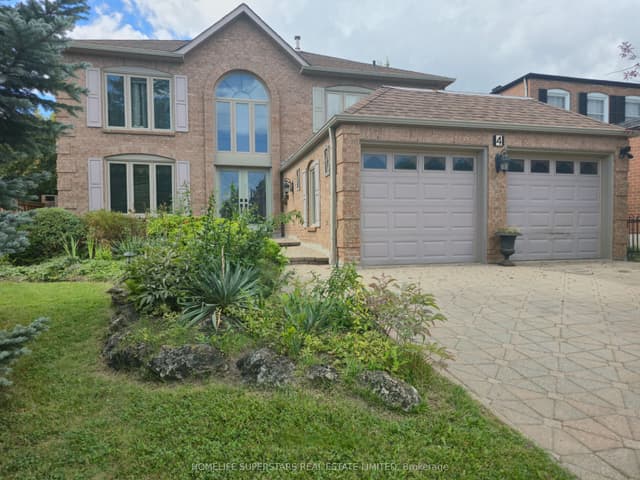 Detached at 4 Nottingham Crescent, Brampton, ON L6S 4G4