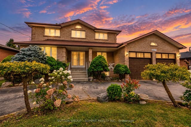 Detached at 2477 CLIFF Road, Mississauga, ON L5A 2P1