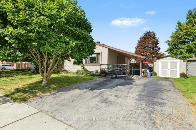 Detached at 15 Norton Crescent, Halton Hills, ON L7P 1G9