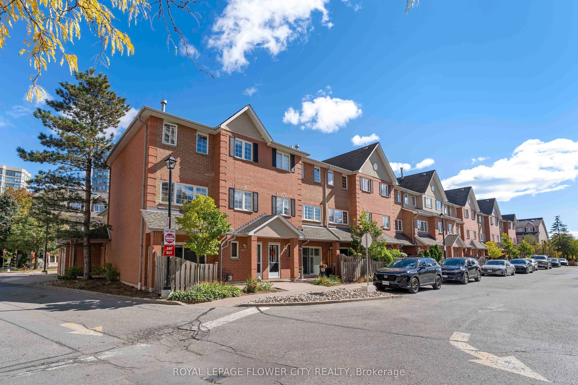 Suite 423 · Floor 4, Unit 423 · 1400 The Esplanade
