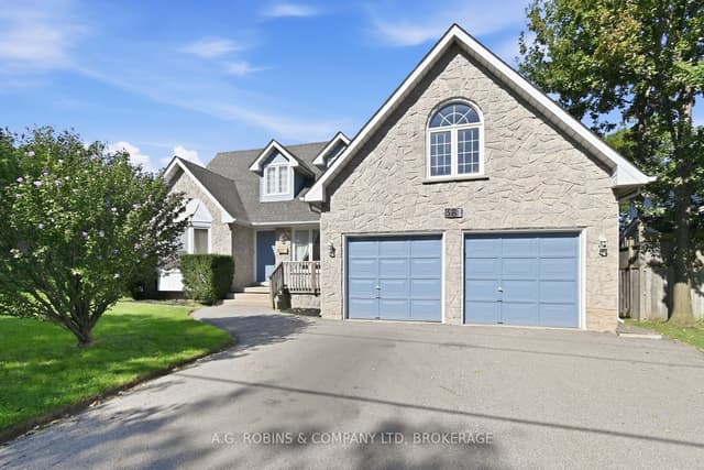 Detached at 381 Kerman Avenue, Grimsby, ON L3M 5C4