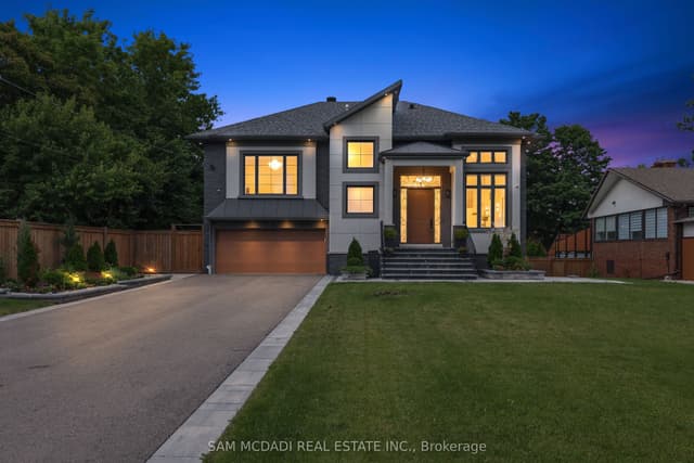 Detached at 1750 Lincolnshire Boulevard, Mississauga, ON L5E 2S7